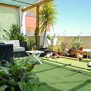 Ria Terrace Iii Apartment